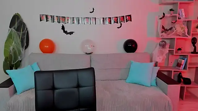 GabriellaMays online show from October 16, 2025, 5:08 am