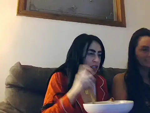 Snapshot of Magical_Misty_Manchester chatting on February 19, 2025, 9:47 pm Magical Misty Manchester online show from February 19, 2025, 9:47 pm