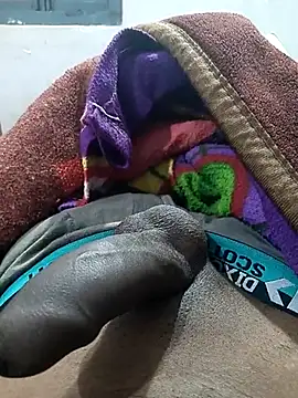 boyyouwant33 online show from February 15, 2025, 12:33 pm