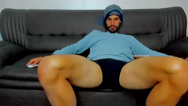 sexyhotmusclesforyou1 online show from December 21, 2025, 9:22 pm