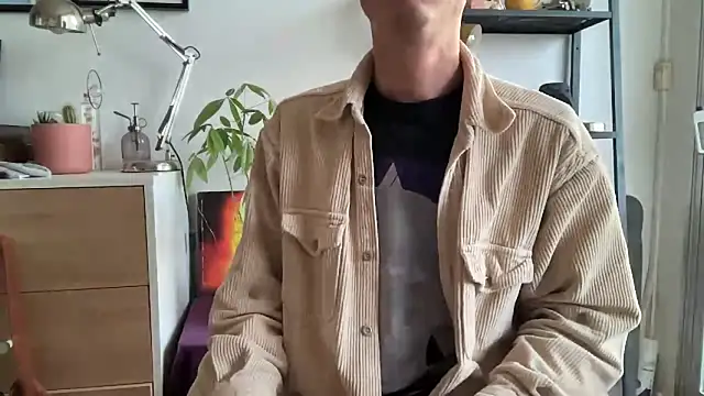 Snapshot of MikymikeBBWD chatting on November 13, 2025, 2:38 pm MikymikeBBWD online show from November 13, 2025, 2:38 pm