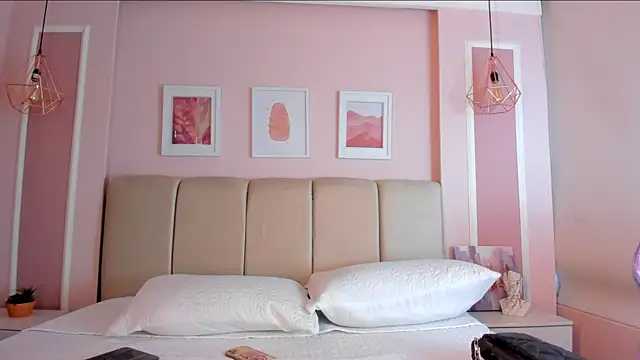 Snapshot of Annie_rhoades chatting on December 15, 2025, 12:31 pm Annie rhoades online show from December 15, 2025, 12:31 pm