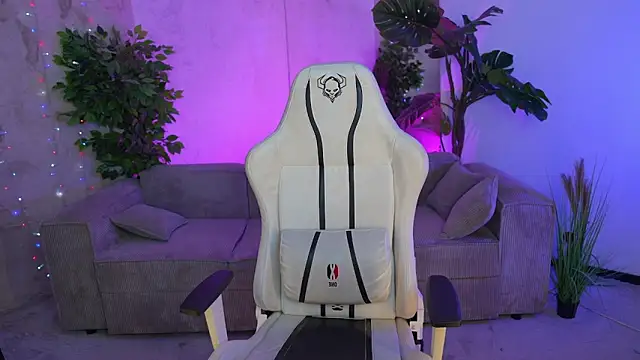 Layla Sweet  online show from March 20, 2025, 7:46 pm