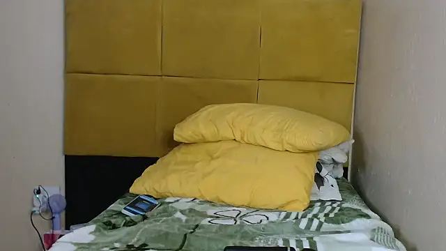 ChloeBab online show from November 14, 2025, 12:31 am