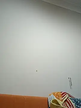 Snapshot of BellBort chatting on December 19, 2025, 4:36 pm BellBort online show from December 19, 2025, 4:36 pm