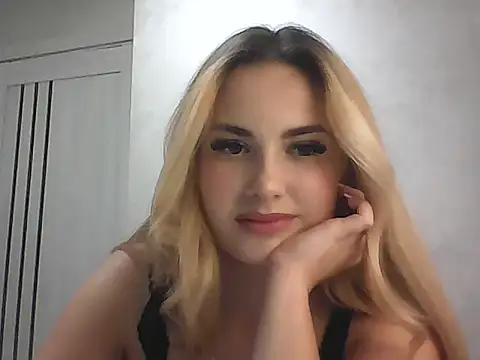 Snapshot of GoddessTenderness chatting on October 23, 2025, 3:55 pm GoddessTenderness online show from October 23, 2025, 3:55 pm