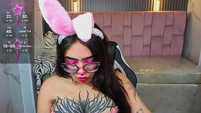 Anni acker b online show from November 28, 2025, 3:42 am