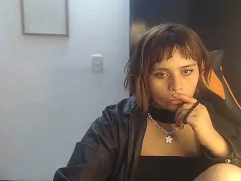 maalamaria444 online show from April 16, 2026, 10:16 am