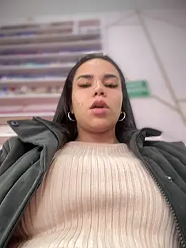 Naatalia online show from November 14, 2025, 8:18 pm