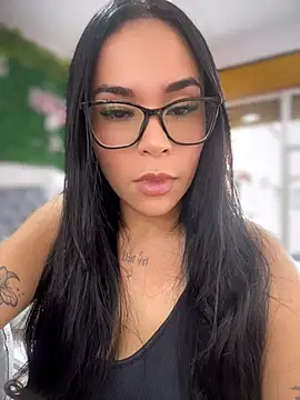 Naatalia online show from May 29, 2026, 5:22 pm
