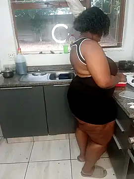 Snapshot of PinkMagic chatting on September 19, 2025, 1:45 pm PinkMagic online show from September 19, 2025, 1:45 pm