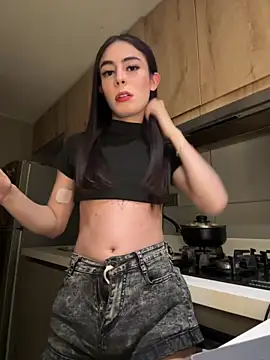 Snapshot of candycami19 chatting on March 10, 2025, 8:37 am candycami19 online show from March 10, 2025, 8:37 am