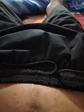 Snapshot of Bigbull_hotboy chatting on February 16, 2025, 7:04 am Bigbull hotboy online show from February 16, 2025, 7:04 am