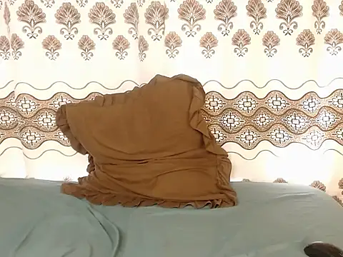 Snapshot of Karishma99_ chatting on April 16, 2026, 12:28 pm Karishma99 online show from April 16, 2026, 12:28 pm
