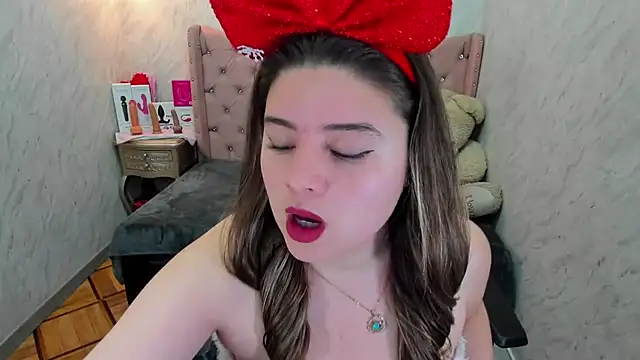 Lianngrace online show from December 20, 2025, 2:24 pm