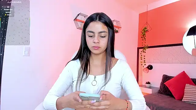 Bella walker  online show from March 4, 2026, 8:04 pm