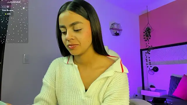 Bella walker  online show from March 19, 2026, 8:46 pm