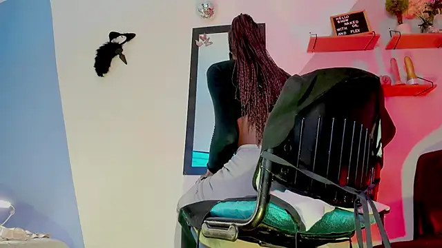 Aria fitness online show from November 29, 2025, 1:03 pm