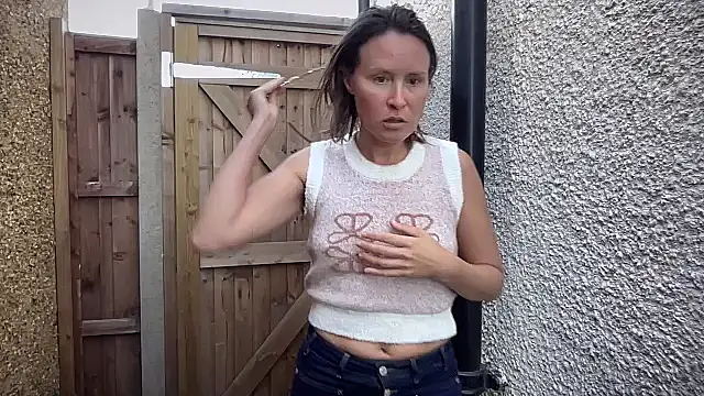 Snapshot of eatmypie69 chatting on September 12, 2025, 9:20 am eatmypie69 online show from September 12, 2025, 9:20 am