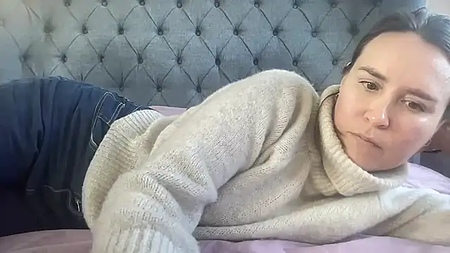 eatmypie69 online show from January 14, 2026, 11:49 am