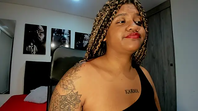 ZahraRose online show from September 17, 2025, 6:42 pm