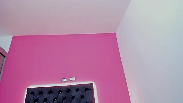 ZahraRose online show from November 17, 2025, 9:31 pm