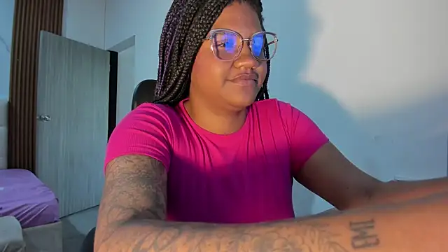 ZahraRose online show from December 13, 2025, 8:04 pm