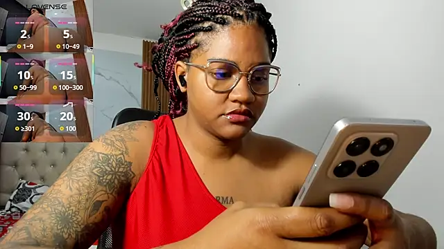 Snapshot of ZahraRose chatting on July 17, 2026, 11:39 am ZahraRose online show from July 17, 2026, 11:39 am