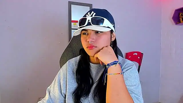 melany rouse18 online show from October 4, 2025, 1:47 am