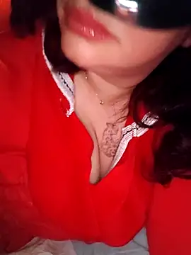 Snapshot of Loly2025 chatting on December 17, 2025, 4:18 am Loly2025 online show from December 17, 2025, 4:18 am