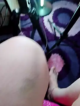 Snapshot of Loly2025 chatting on January 11, 2026, 1:54 am Loly2025 online show from January 11, 2026, 1:54 am