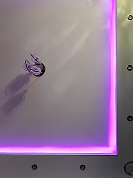 Snapshot of Loly2025 chatting on February 25, 2026, 9:46 pm Loly2025 online show from February 25, 2026, 9:46 pm