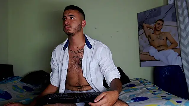 Snapshot of AdamParker_ chatting on November 25, 2025, 1:05 am AdamParker online show from November 25, 2025, 1:05 am