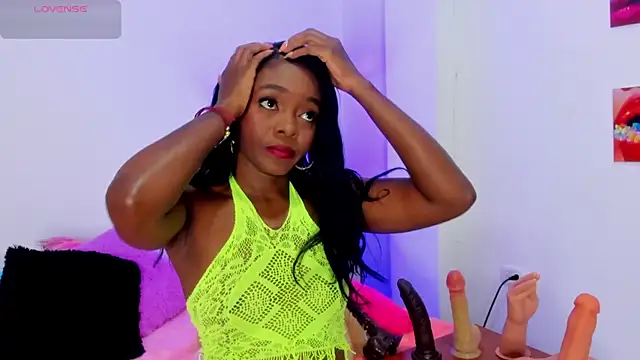 naomy 68 online show from December 19, 2025, 3:13 am