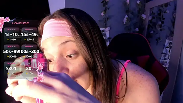 Snapshot of Baby_Asshley chatting on March 1, 2026, 1:18 am Baby Asshley online show from March 1, 2026, 1:18 am