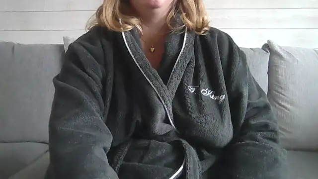 sizha6 online show from October 23, 2025, 8:13 am