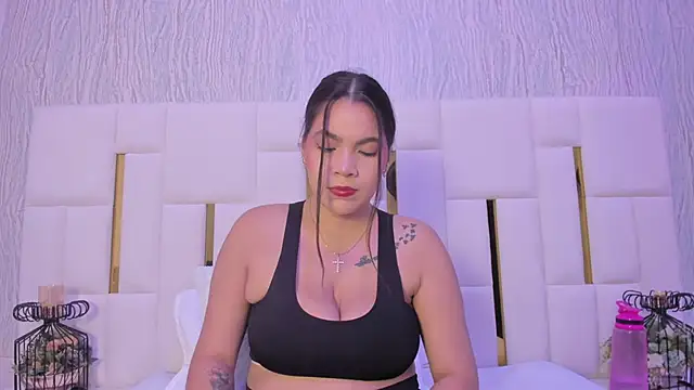 hillary uckerman  online show from October 26, 2025, 11:05 am