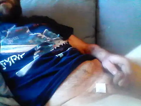 Snapshot of Andre35w chatting on December 18, 2025, 1:06 pm Andre35w online show from December 18, 2025, 1:06 pm