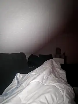 Snapshot of DerechteJunge chatting on February 15, 2026, 2:30 am DerechteJunge online show from February 15, 2026, 2:30 am