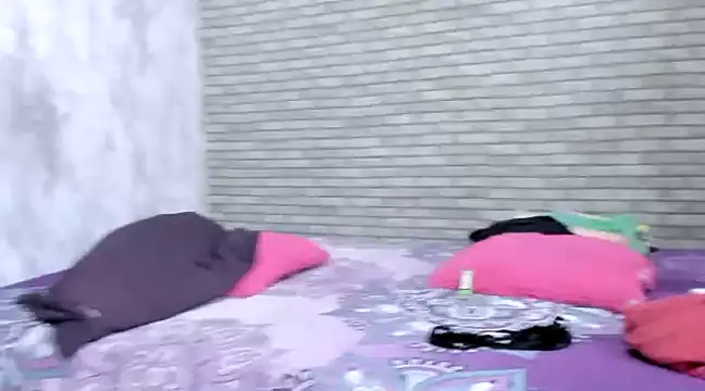 crazylatinagirls online show from February 17, 2025, 7:37 am