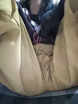 Snapshot of Aaradhna-hoy chatting on October 18, 2025, 12:50 pm Aaradhna-hoy online show from October 18, 2025, 12:50 pm