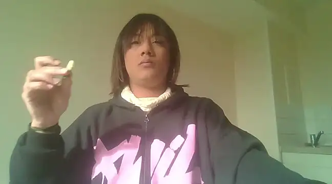 Snapshot of Queenblackx1 chatting on February 14, 2025, 11:10 am Queenblackx1 online show from February 14, 2025, 11:10 am