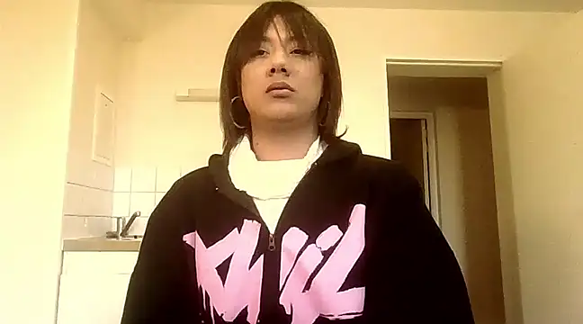 Snapshot of Queenblackx1 chatting on February 14, 2025, 3:05 pm Queenblackx1 online show from February 14, 2025, 3:05 pm