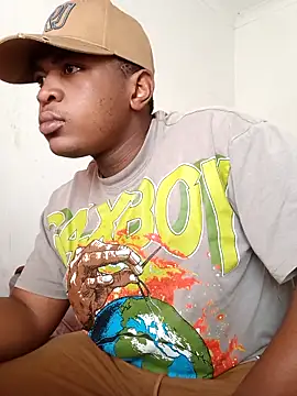 bosszonke123 online show from May 8, 2026, 7:25 am