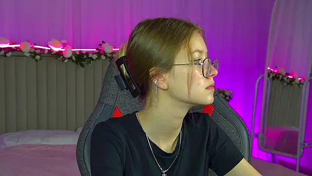 EveMundie online show from September 10, 2025, 6:24 am