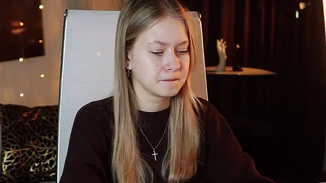 EveMundie online show from April 17, 2026, 9:34 am