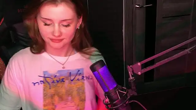 baby Milaaaaaaa online show from March 6, 2025, 1:05 am