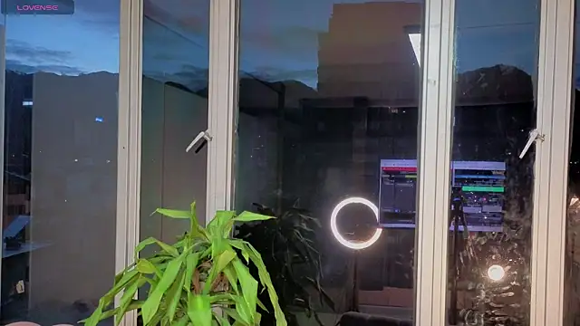 Ivanna West online show from October 9, 2025, 10:24 am