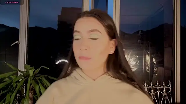 Ivanna West online show from October 17, 2025, 10:29 am