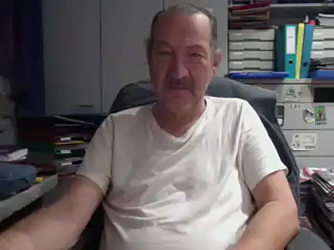 HMStraps01 online show from December 6, 2024, 7:32 am